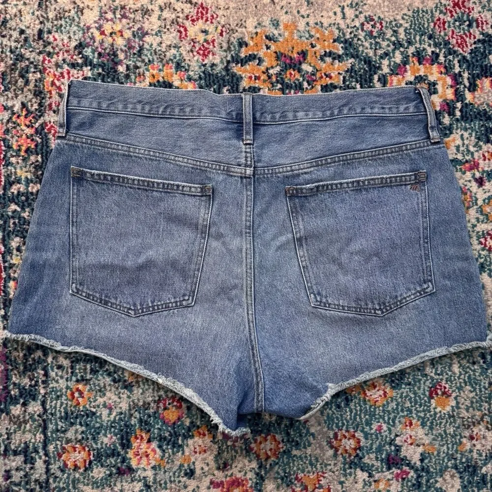 Madewell Relaxed‎ Denim Shorts Button Fly Distressed Women's Size 32